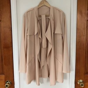 Tailored Flowy Trench Coat in Blush Size S